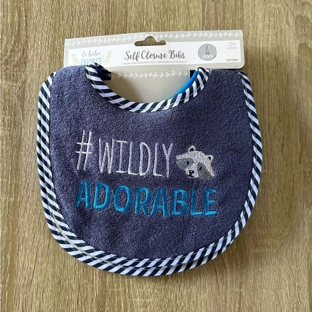 NWT … LE BEBE FAVORITE “Self Closure” Bibs Set